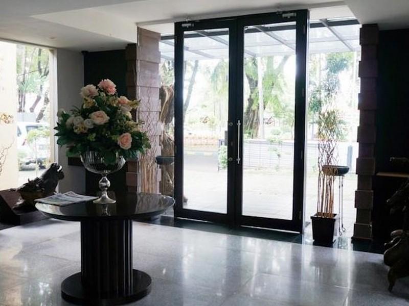 Rumah Nenek Hotel And Restaurant Padang  Exterior photo